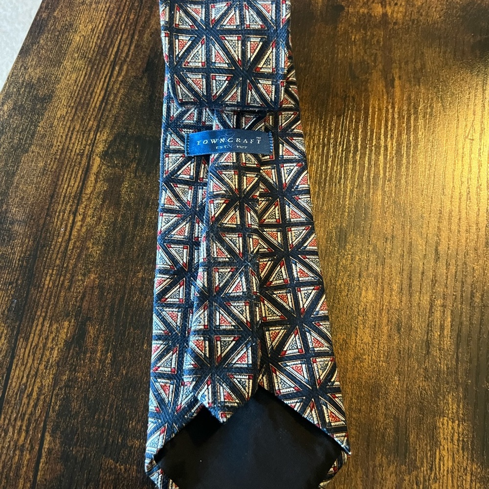 Towncraft Triangular Pattern Tie In Navy And Red … - image 3
